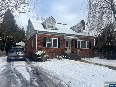 Photo of 231 Van Orden Ave, Leonia, NJ 07605 (MLS # 26003065)