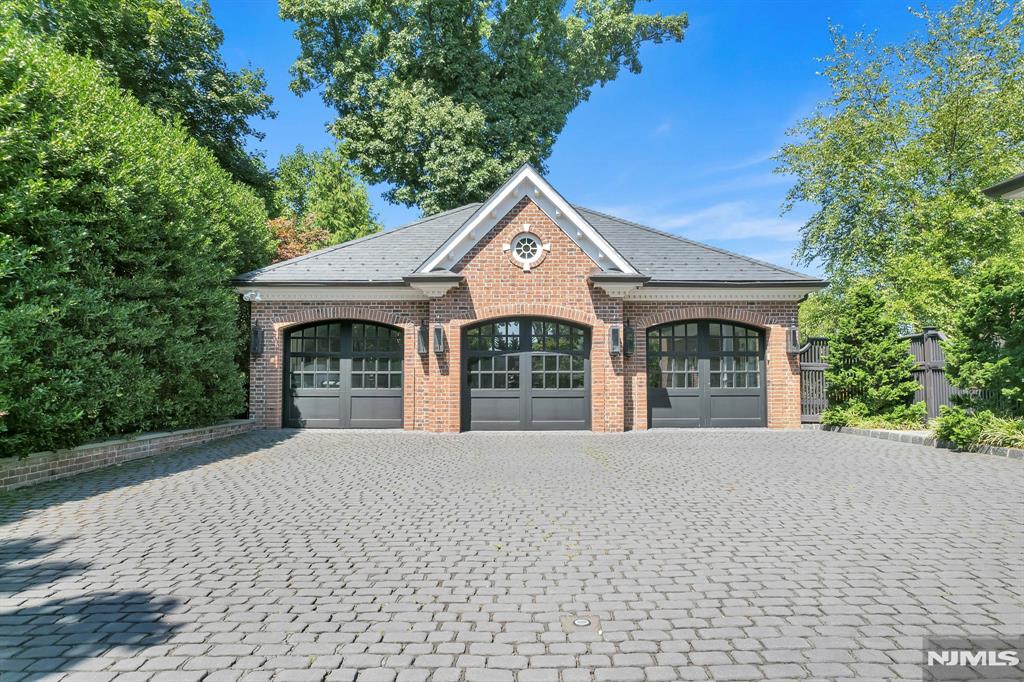 480 Knollwood Road