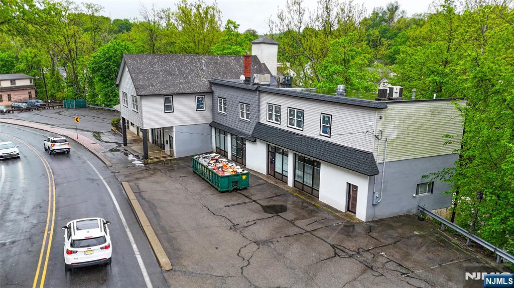 15 Hamburg Turnpike