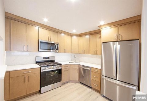 327 Penns Way Bernards NJ 07920