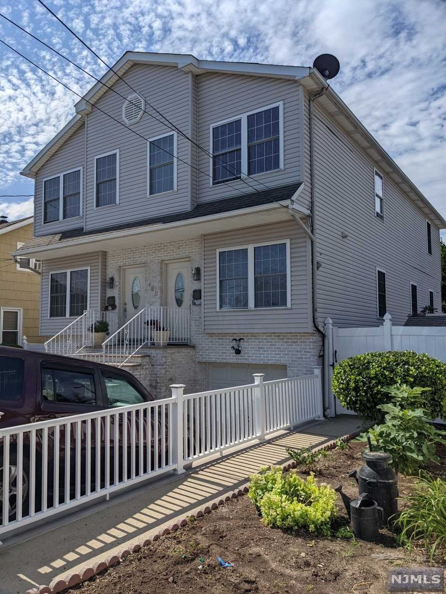 Excellent opportunity to own a great duplex property in Secaucus, offering two identical units with 3 bedrooms, two full bathrooms and two half bathroom on each unit, finished basement on the right side unit, close to New York, Hoboken and the American Dream super mall. The train station is Five minutes away.