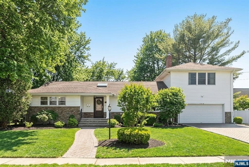 Photo of 755 Neill Court, Oradell, NJ 07649 (MLS # 26012469)