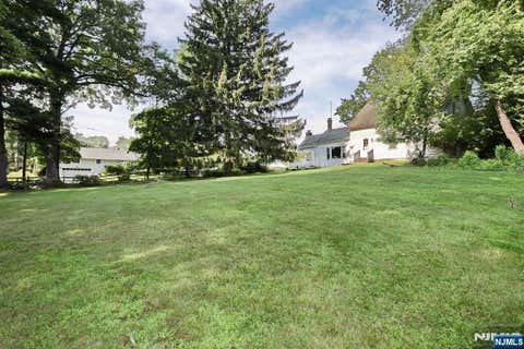 Photo of 24 N Middletown Road, Montvale, NJ 07645 (MLS # 26030975)