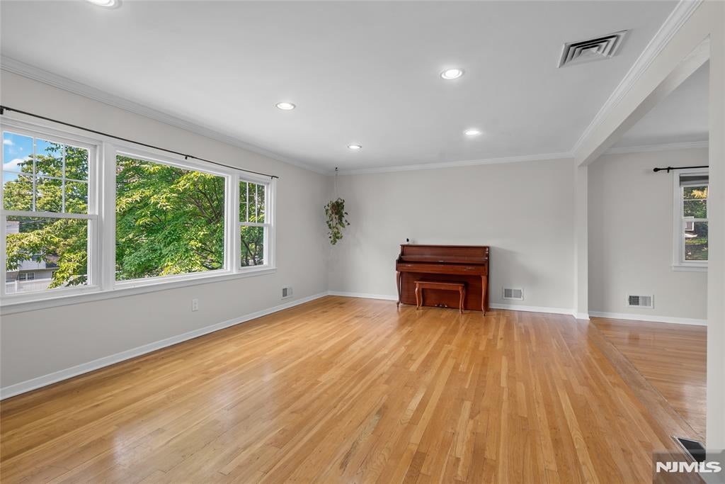 260 Saint Cloud Avenue