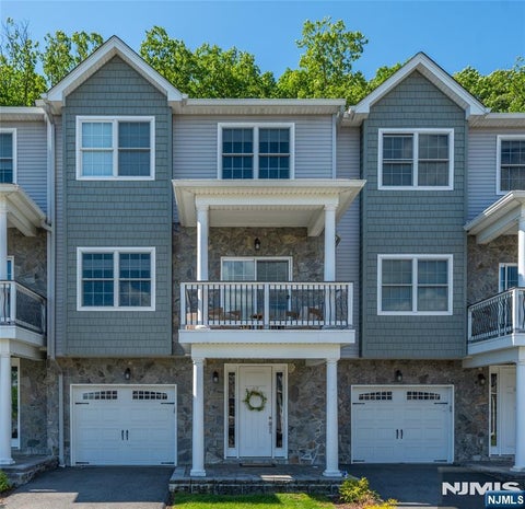 Photo of 67 Halina Lane, Butler, NJ 07405 (MLS # 26039919)