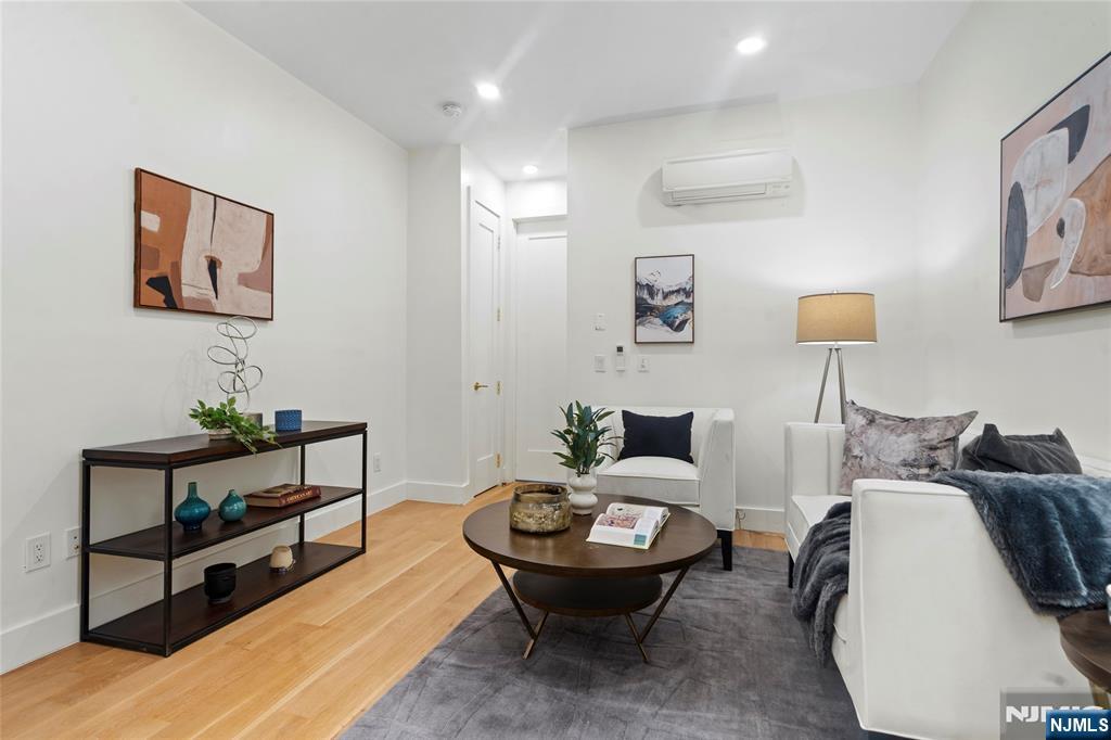50 Grace Street 2R, Jersey City, New Jersey - 2 Bedrooms  
2 Bathrooms - 