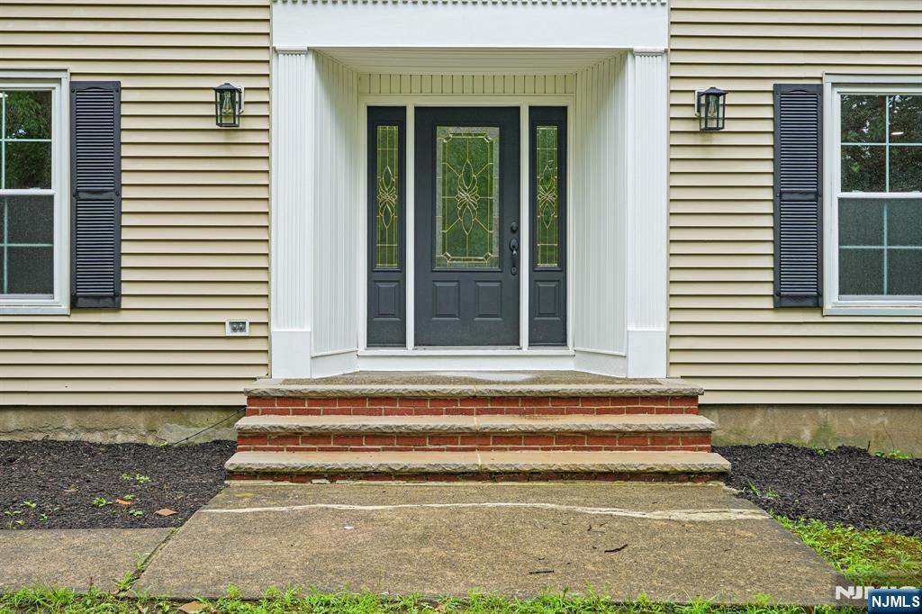 12 Apache Road