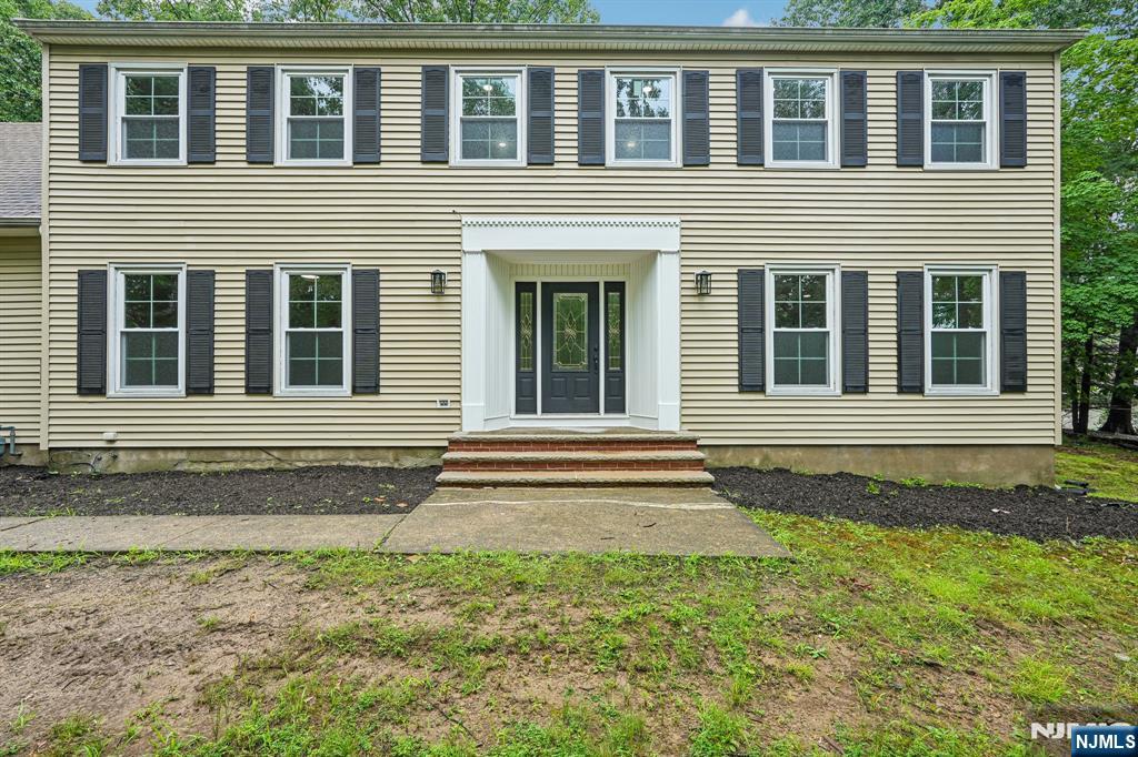 12 Apache Road