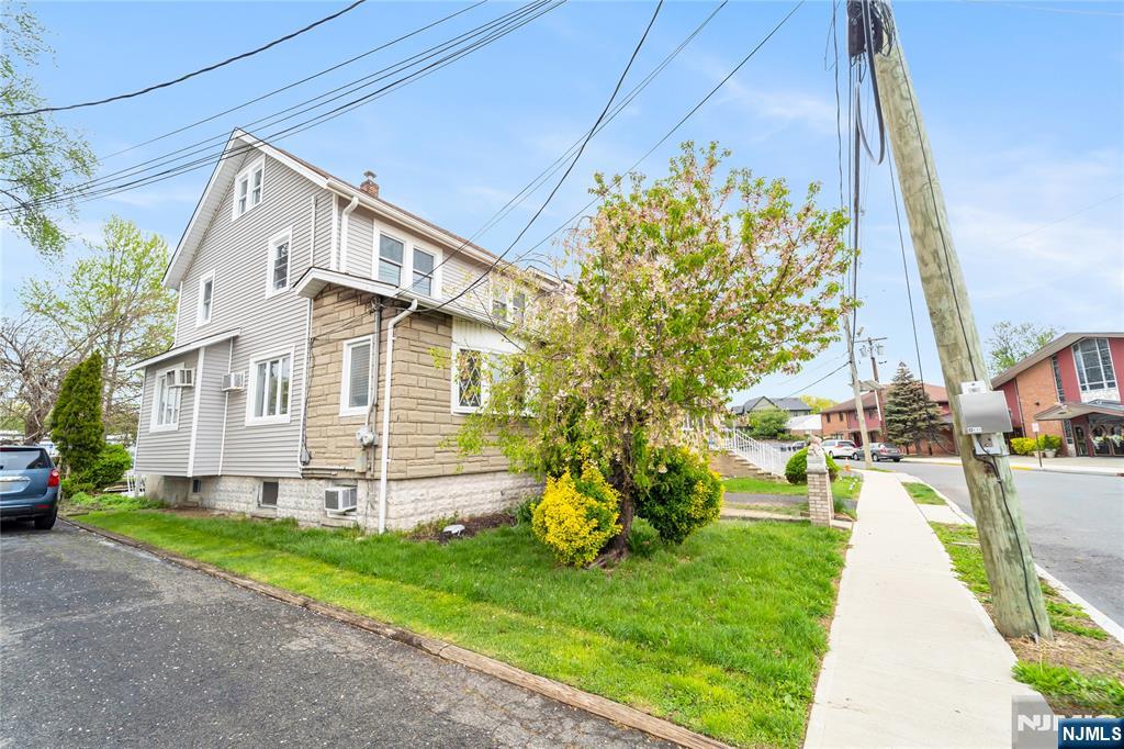 46 Chamberlain Avenue