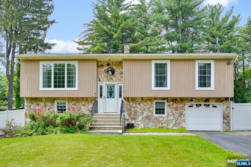 Property for Sale at 2 Fountain Drive, Ringwood, New Jersey - Bedrooms: 3 
Bathrooms: 2 
Rooms: 9  - $575,000