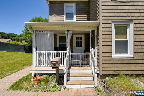 Photo of 138 Hamburg TPKE, Bloomingdale, NJ 07403 (MLS # 26033389)