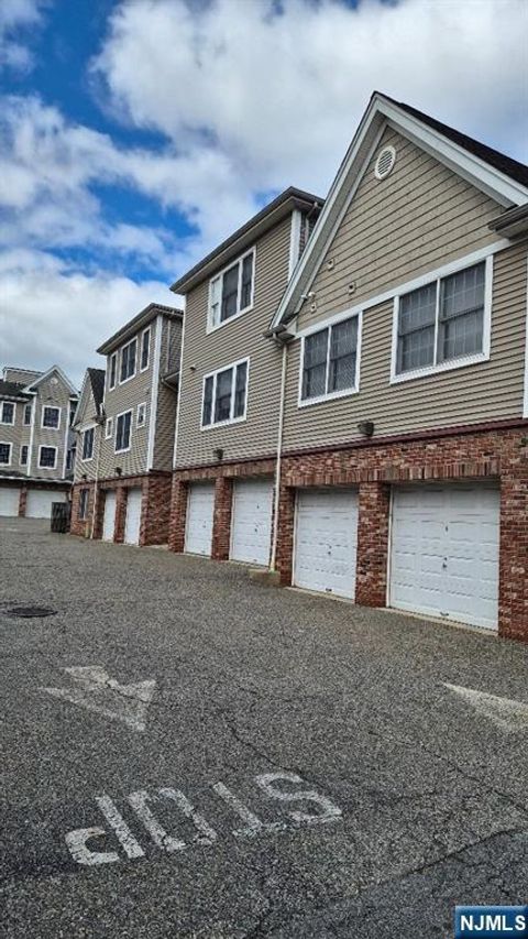 Photo of 280 Grand AVE #2B, Palisades Park, NJ 07650 (MLS # 26018799)