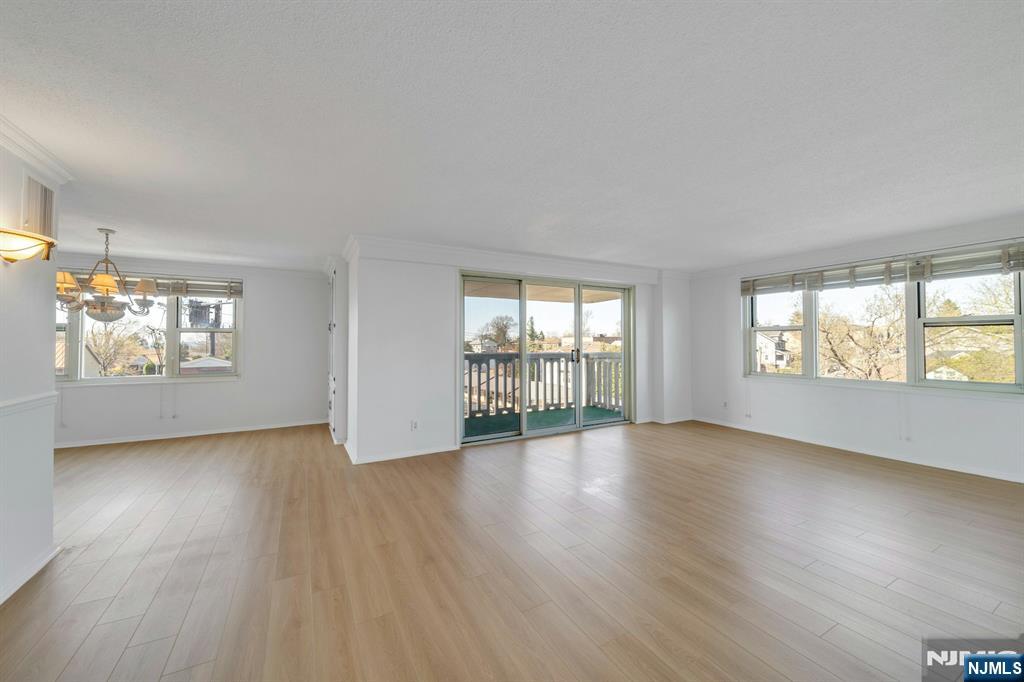 555 North Avenue 4S