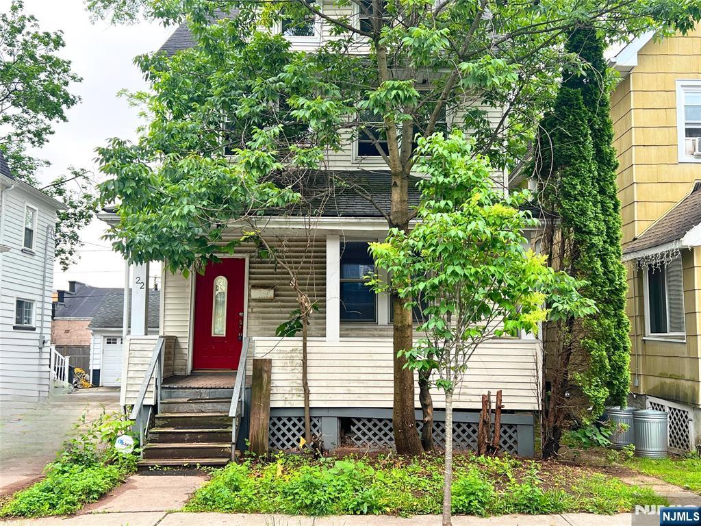 Property for Sale at 22 Clark Street, Glen Ridge, New Jersey - Bedrooms: 3 
Bathrooms: 1 
Rooms: 7  - $475,000
