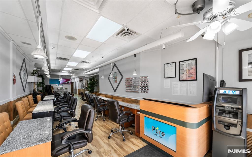 7-11 Fair Lawn Avenue