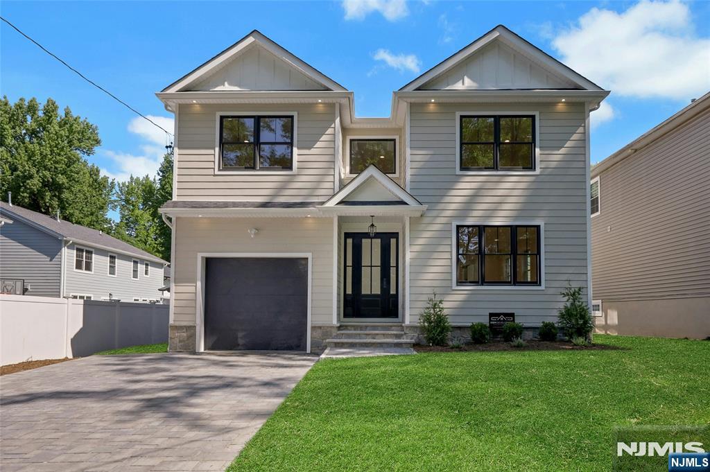 103 Hallberg Avenue
