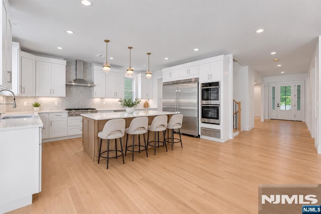 103 Hallberg Avenue