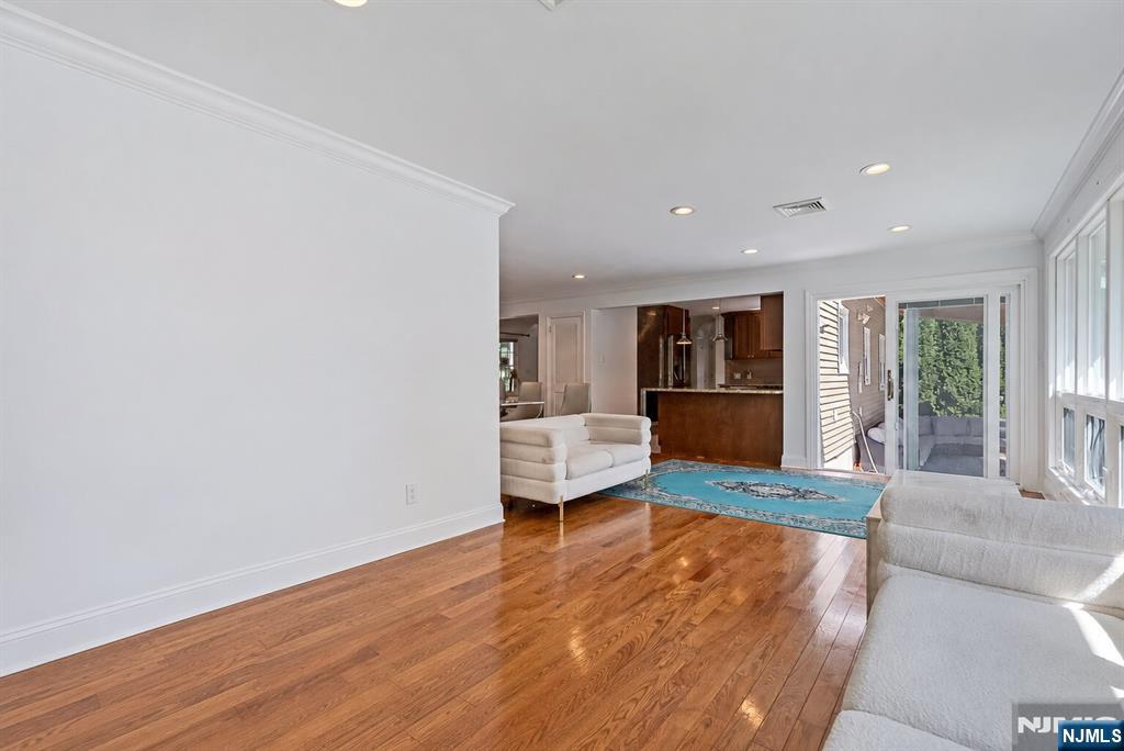 64 Spring Valley Road