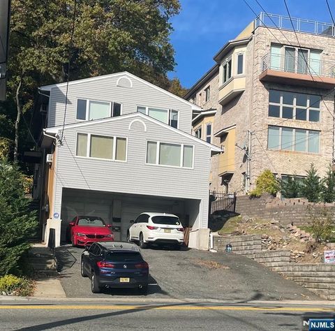 1160 River Road Edgewater NJ 07020