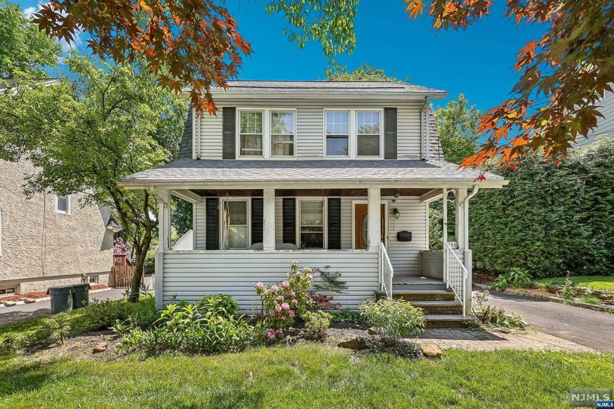 HERE IS YOUR CHANCE TO GET INTO A GREAT TOWN! PRICED TO SELL, REMODEL OR BUILD A NEW HOME. LARGE PROPERTY 50 X 150. FRONT COVERED PORCH. LIVING ROOM WITH FIREPLACE, FORMAL DINING ROOM, EAT IN KITCHEN 1/2 BATH AND DECK TO THE REAR YARD. 3 BEDROOMS AND A FULL BATH UPSTAIRS. LARGE WALK UP ATTIC.. CLOSE TO TOWN. WON'T LAST..