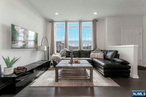 Photo of 1 Kennedy Ln, Wood Ridge, NJ 07075 (MLS # 26009256)