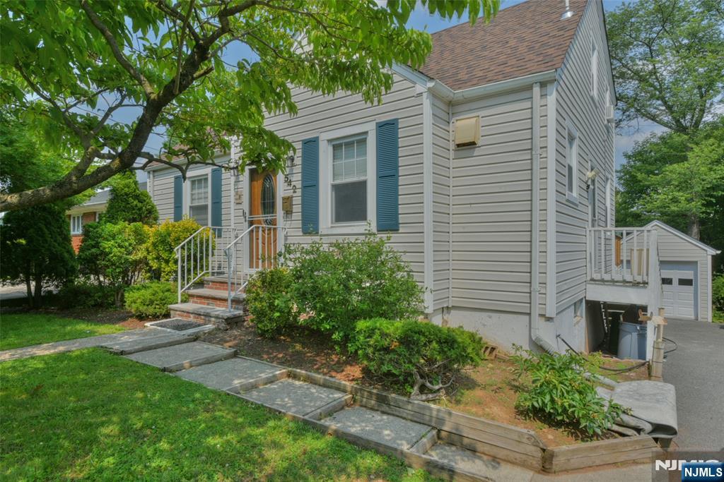 542 Coolidge Place