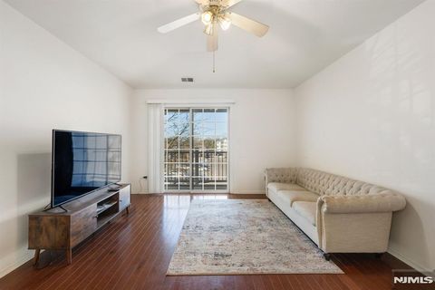 1131 Waterford Drive Edison NJ 08817