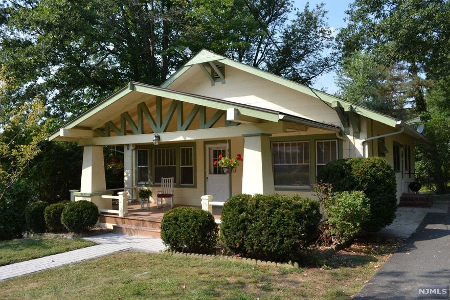 Light, bright & cozy, 3 Bedroom, 1 Bath, Craftsman style Ranch Home located in residential neighborhood in close proximity to NYC transportation, schools, shopping, parks and houses of worship. Living Room w/wood-burning fireplace, Dining Room, Eat in kitchen with breakfast nook & OSE. Three (3) BEDROOMS and One (1) FULL BATH (SOT). Gleaming hardwood floors, Cozy and relaxing front porch, curb appeal galore! Full-Unfinished basement for storage, laundry, OSE to backyard and mechanicals. Updated furnace and updated water heater. Ample parking in driveway. Large rear yard perfect for gardening. GAS H/W BB/HEAT, GAS COOKING. Wonderful alternative to paying rent! Show and Sell. All offers to be submitted in contract form and include all disclosures, mortgage pre-approval or POF and be e-mailed to listing agent/broker.