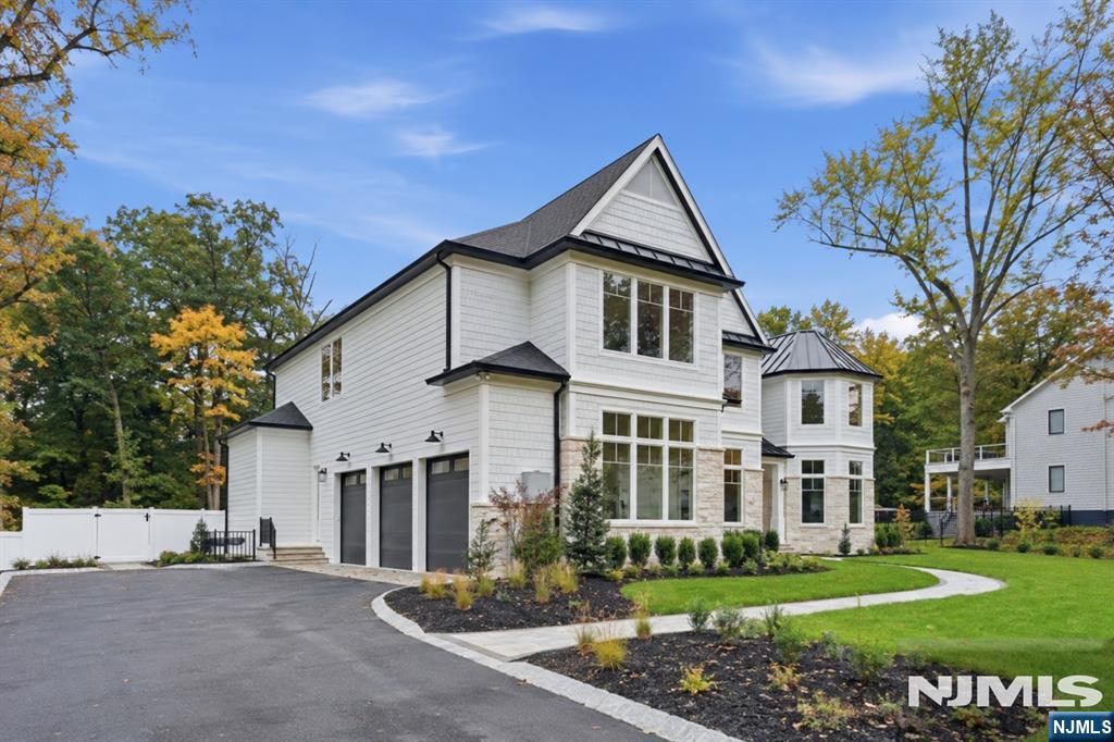 514 Eugene Way