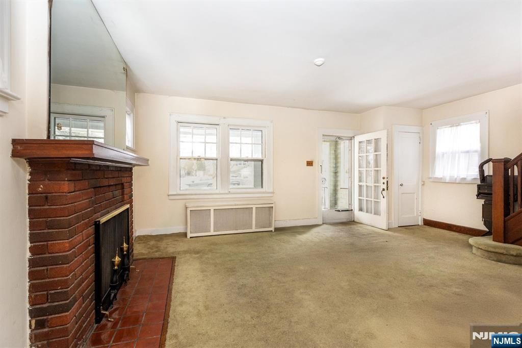 Photo of 105 Midland Avenue, Glen Ridge, NJ 07028 (MLS # 26001272)