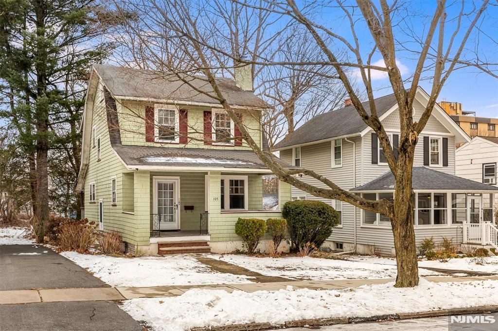 Photo of 105 Midland Avenue, Glen Ridge, NJ 07028 (MLS # 26001272)