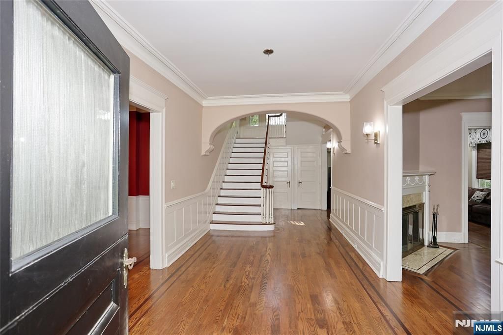 Photo of 191 Hillside Avenue, Englewood, NJ 07631 (MLS # 26015757)