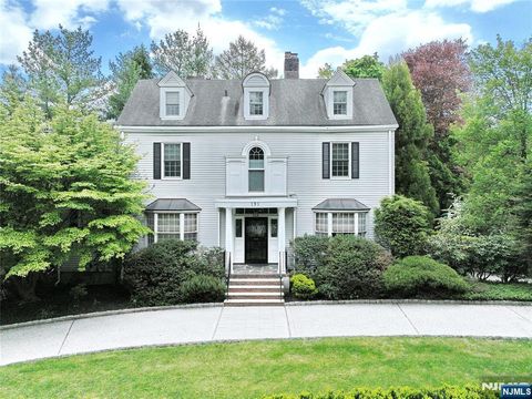 Photo of 191 Hillside Avenue, Englewood, NJ 07631 (MLS # 26015757)