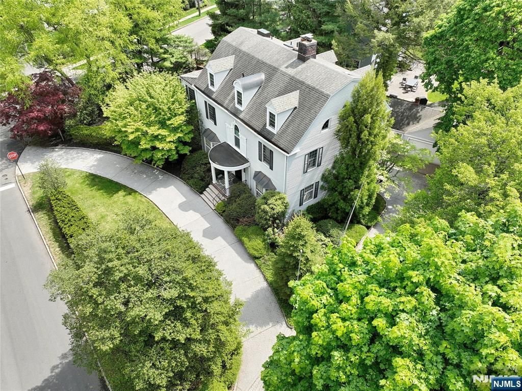 Photo of 191 Hillside Avenue, Englewood, NJ 07631 (MLS # 26015757)