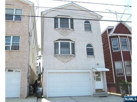 Photo of 327 Claremont Ave #C, Jersey City, NJ 07305 (MLS # 25035303)