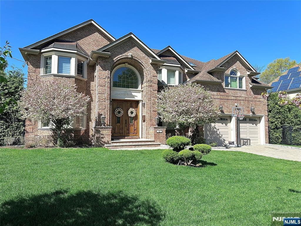13 Arnold Avenue