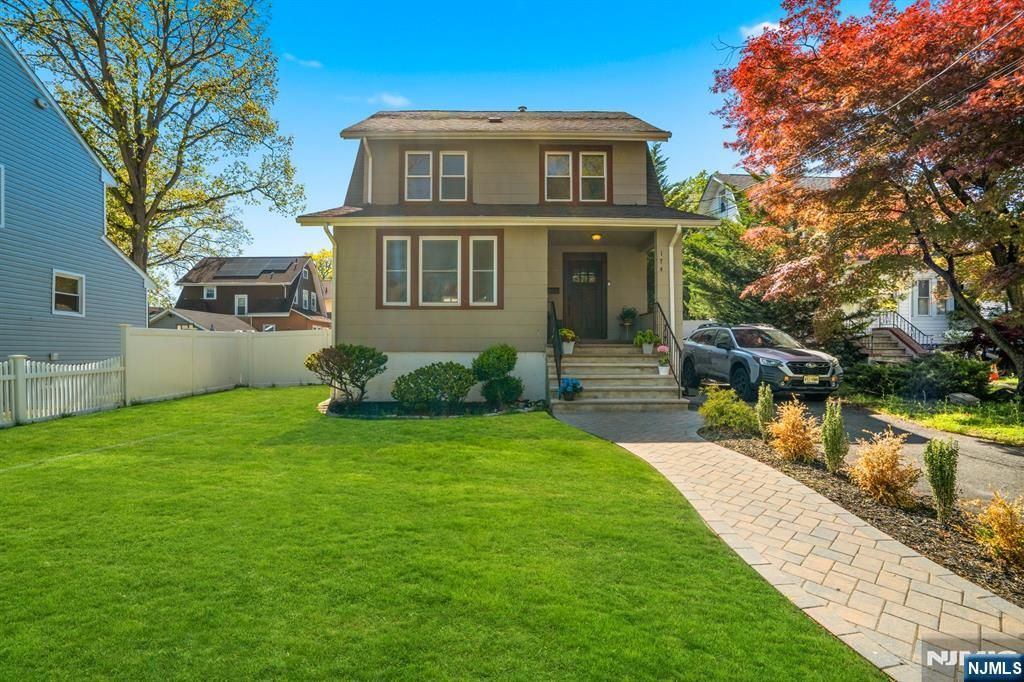 Photo of 174 Morris Avenue, Englewood, NJ 07631 (MLS # 26016205)
