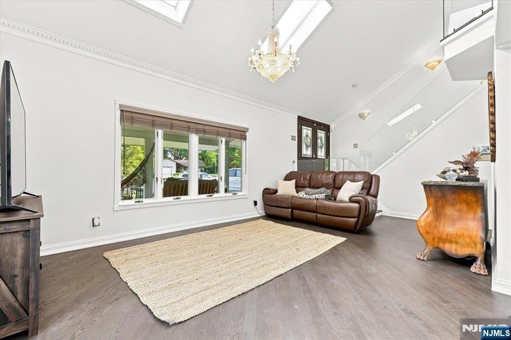 19 Hillside Road