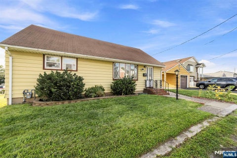 Photo of 29 Miller Street, Saddle Brook, NJ 07663 (MLS # 26032432)