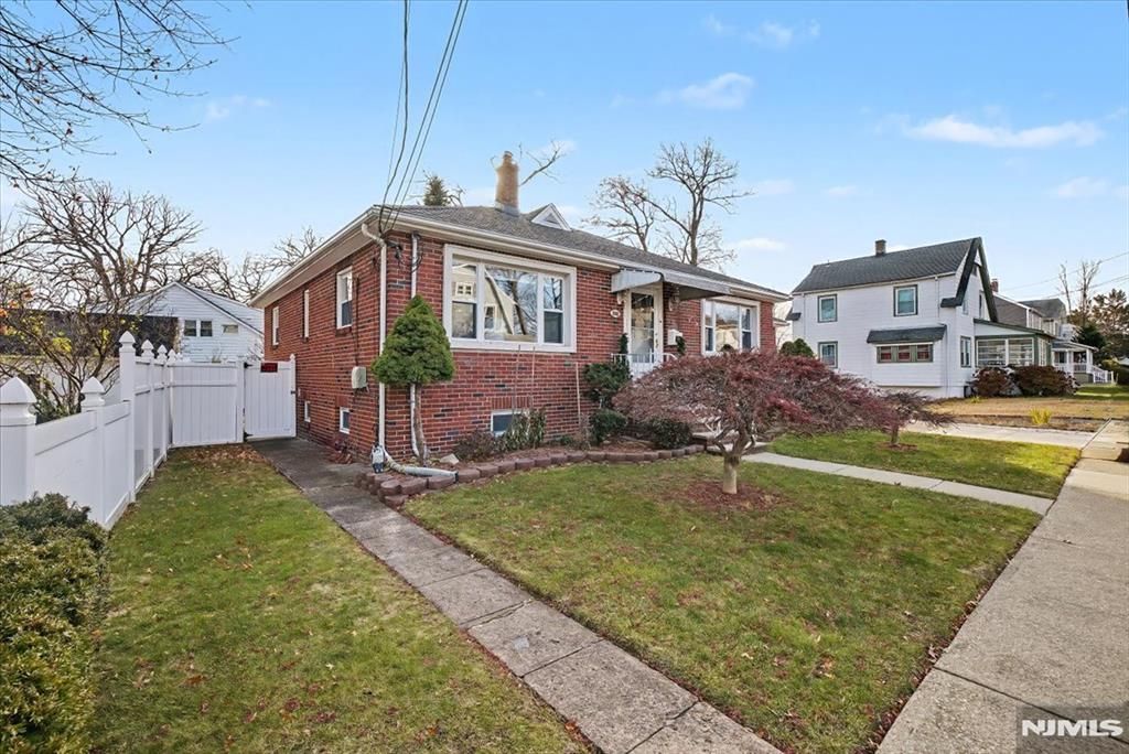 Photo of 398 Central Avenue, Hawthorne, NJ 07506 (MLS # 25042391)