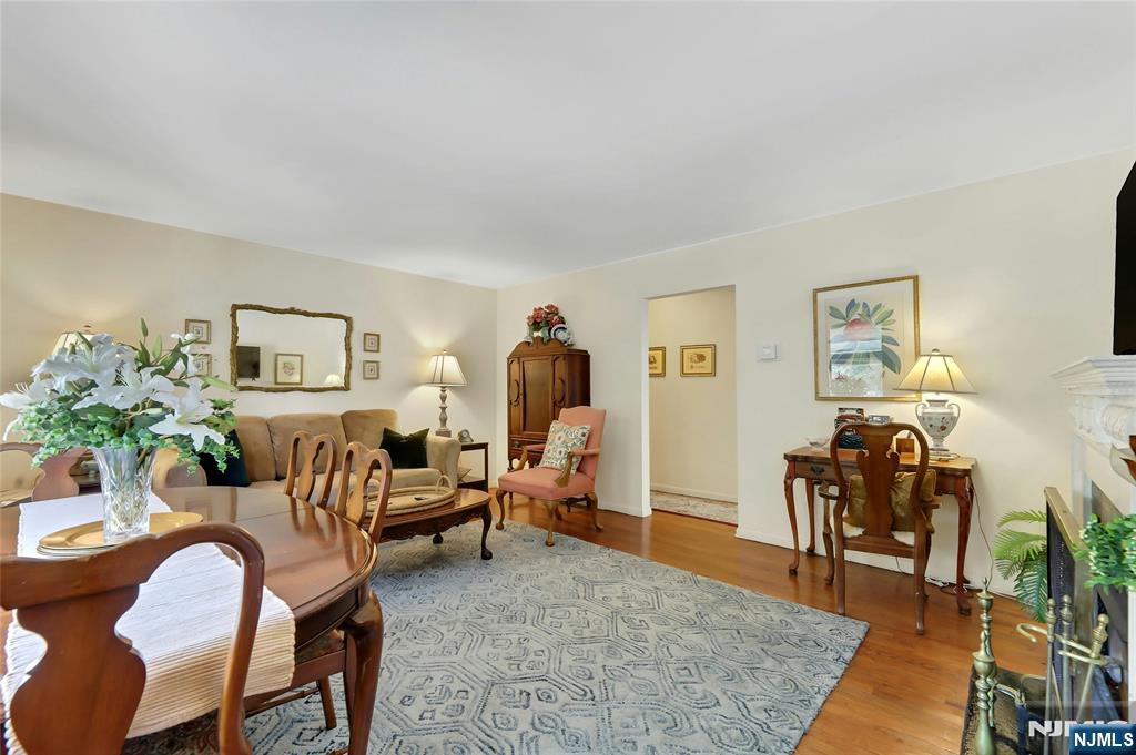 27 73rd Street