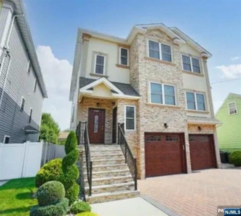 Photo of 440442 Erico Avenue, Elizabeth, NJ 07202 (MLS # 26019511)
