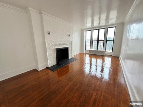 Photo of 94 Munn AVE #25, East Orange, NJ 07018 (MLS # 26030776)