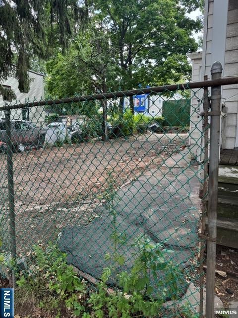 38 Sunset Avenue