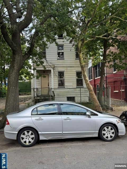 38 Sunset Avenue