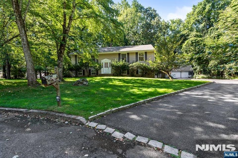 Photo of 61 Charles Street, Allendale, NJ 07401 (MLS # 26038857)