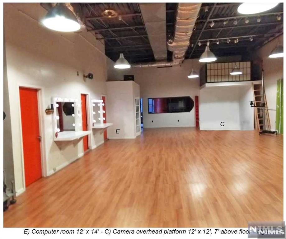 610 Broad Avenue 2nd floor