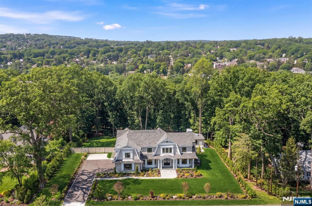 396 Knollwood Road