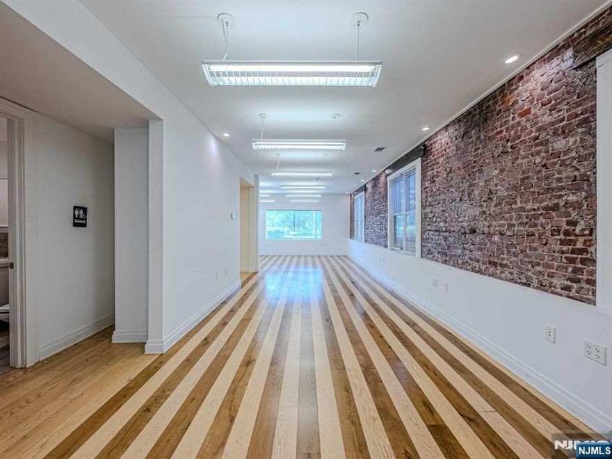 NEWLY RENOVATED,CONTEMPORARY 1ST FLOOR COMMERCIAL SPACE THAT CAN LEND ITSELF TO MANY DIFFERENT TYPES OF BUSINESSES WITH ITS UPSCALE ELEMENTS & UNIQUE STYLE. NEWLY RENOVATED WITH DROP LIGHTING, KITCHEN AREA WITH SINK, BATHROOM W/ QUALITY CONSTRUCTION. PERFECT FOR MEDICAL USAGE, ATTORNEY, CONSULTING, ARCHITECHT, INTERIOR DESIGNER, EYE DOCTOR/HEARING CENTER, MARKETING/PHOTOGRAPHY, -ALL WITH ZONING APPROVAL. SHOWROOM, ADMINISTRATIVE SUPPORT SERVICES, MEDICAL PROVIDER, THERAPIST, PHYSICAL THERAPIST, EDUCATION/TUTORING INSURANCE, ATTORNEY, ACCOUNTANT, ART GALLERY, AND MANY MORE WITH TOWN ZONING APPROVAL. ON SITE PARKING SPACES. GOOD CREDIT SCORE NEEDED & PROOF OF FUNDS. UP TO 4200 OF SF OF COMMERCIAL SPACE AVAILABLE.