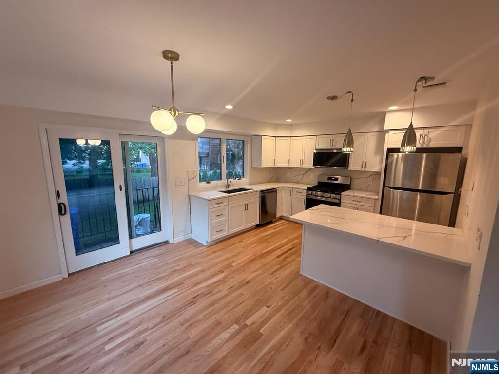 12 Cortland Place A